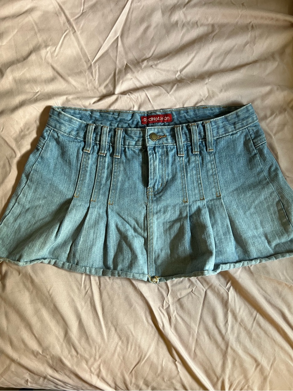Y2K mini denim skirt